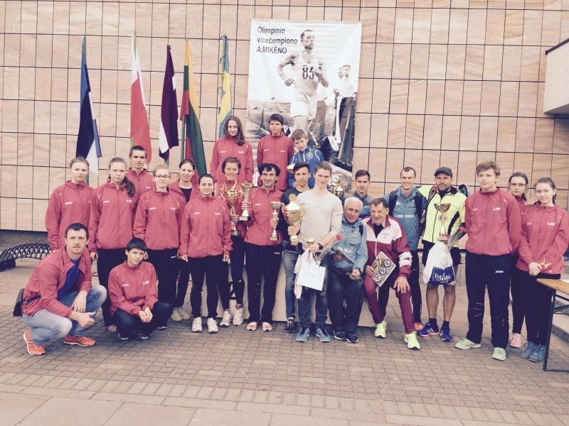 Latvijas soļotāju izlase starptautiskajās sacīkstēs Lietuvas pilsētā Birštonā. 
Autors: lat-athletics.lv