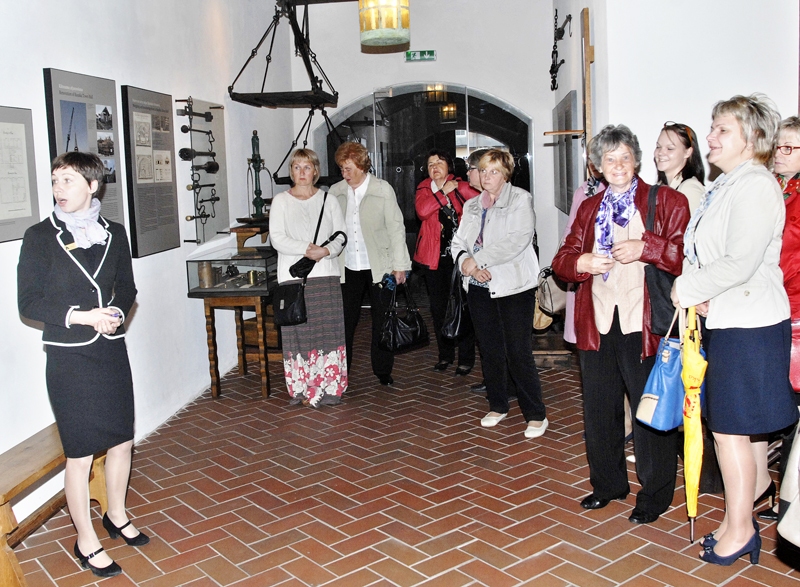 «Bauskas Dzīves» lasītājus ar Tūrisma informācijas centru Rātsnamā iepazīstina tā vadītāja Inese Turkupole-Zilpure.
Autors: Ivars Bogdanovs