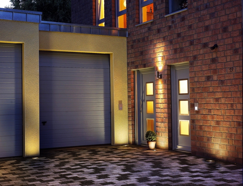 Izmantojot LED spuldzes, var atļauties atstāt apgaismotu visu māju.
Autors: no www.ledfuture.be