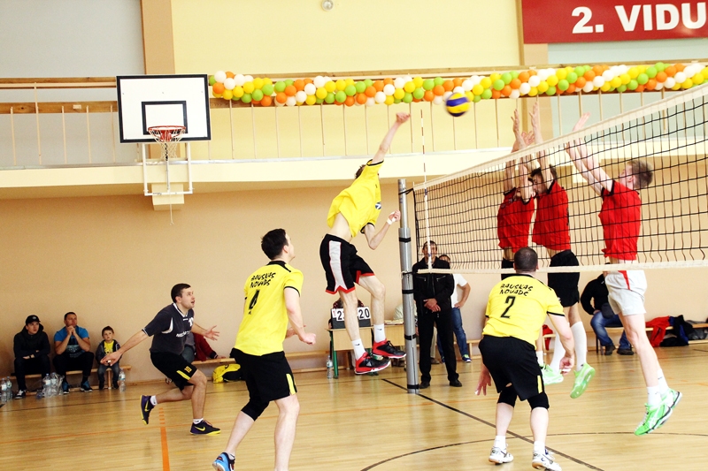 Komandas «Vecumnieki I» bloks apturēja «Mežotnes I» uzbrucējus.
Autors: Uldis Varnevičs