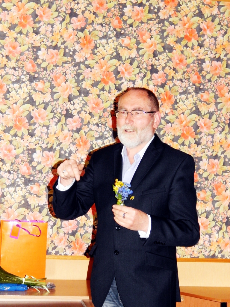 Gunārs Silakaktiņš uzsvēra, ka Skaistkalnes vidusskolas ēkas projekta autors savulaik radījis Liepājas pilsētas 20. gadsimta arhitektūras tēlu. 
Autors: no L. Silakaktiņas albuma