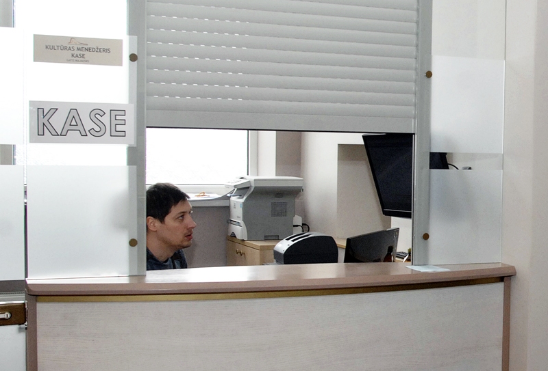 Bauskā «Biļešu paradīzes» tirdzniecības vieta ir Bauskas kultūras centrā. 
Autors: Ivars Bogdanovs