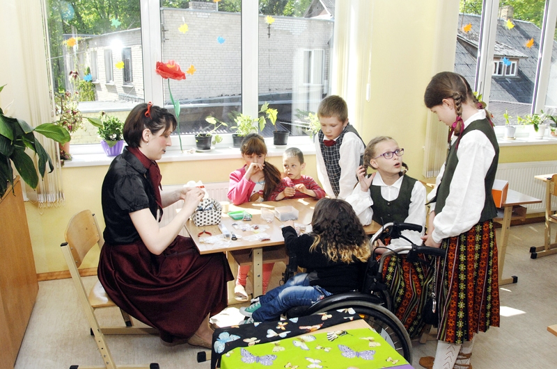 Edītes Birkvaldes radošā darbnīca bija viena no skolēnu iecienītākajām Labestības dienas norisēm.
Autors: Ivars Bogdanovs