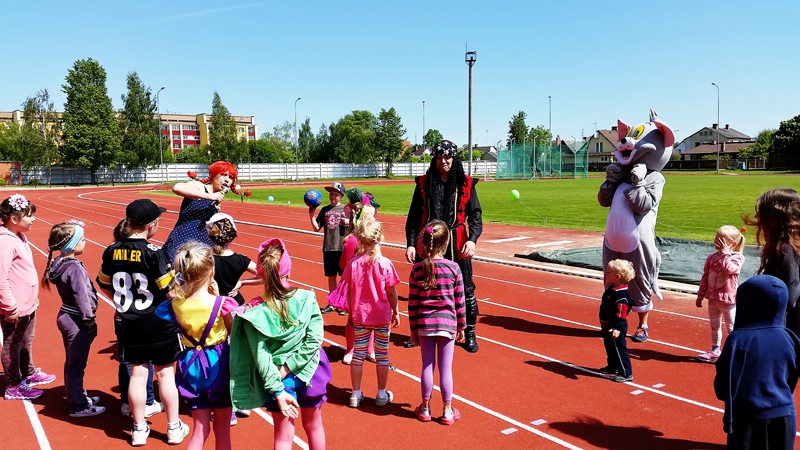 Spēles rīkoja Pepija Garzeķe un Pirāts.
Autors: Sandra Danosa