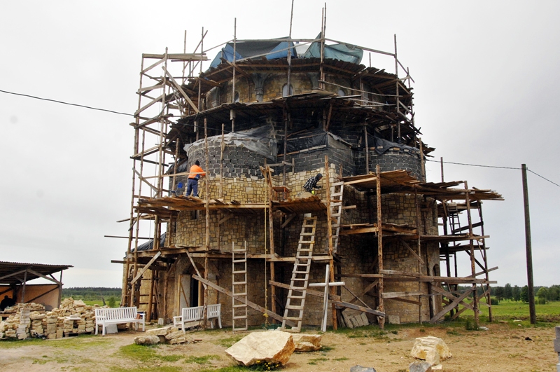 Bruknas Apustuļu kapela celtniecības procesā. 
Autors: Ivars Bogdanovs