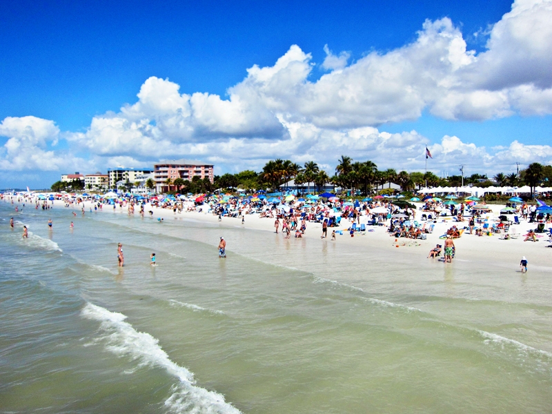 Floridā, Meksikas līča krastā, jau atklāta peldsezona, bet Latvijā mēs visi drebinājāmies marta drēgnumā. 
Autors: no albuma