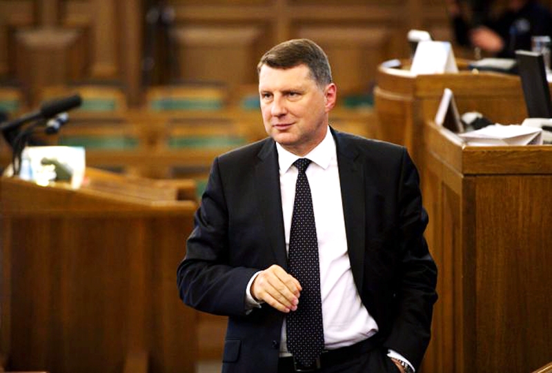 Raimondu Vējoni Saeima ievēlējusi par Valsts prezidentu.
Autors: no apollo.lv.