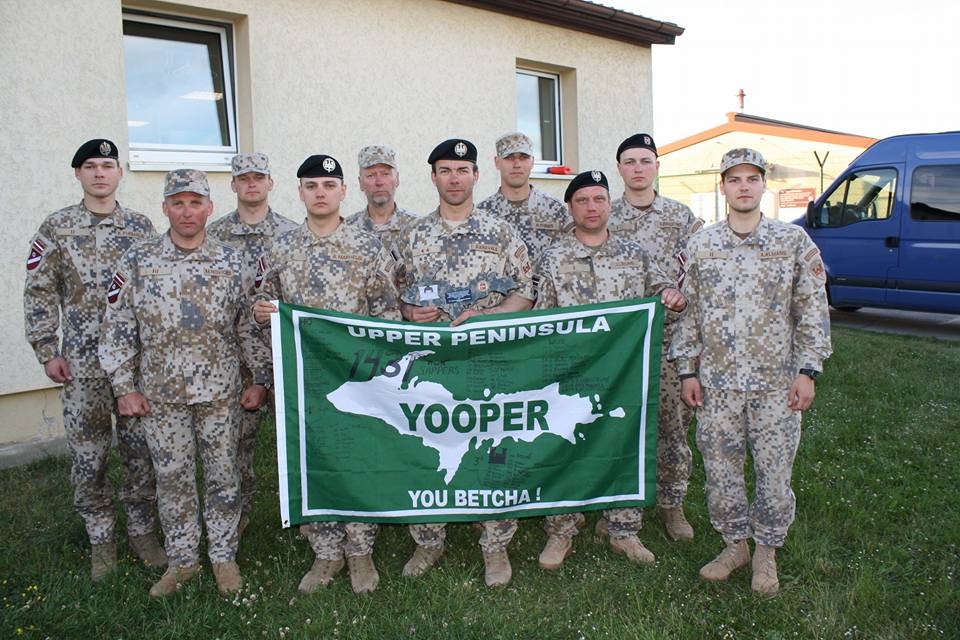 Iecavas un Bauskas zemessargi starptautiskās NATO mācībās Vācijā.
Autors: No albuma.