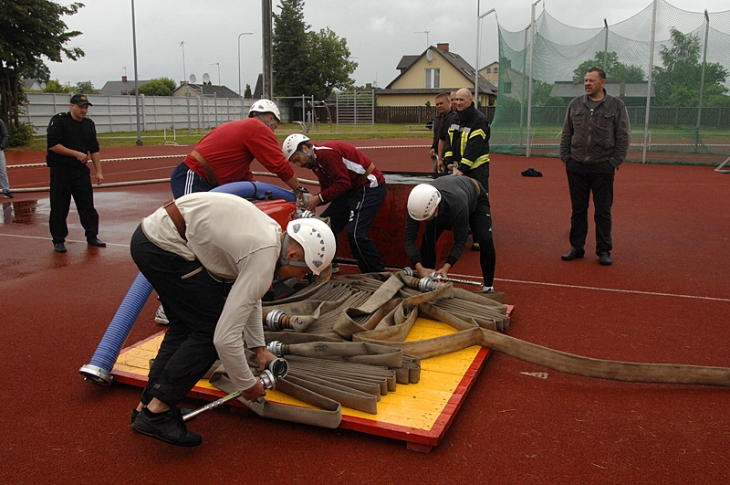 Bauskas pilsētas stadionā 19. jūnijā notika Valsts ugunsdzēsības un glābšanas dienesta (VUGD) Zemgales reģiona brigādes čempionāts. 
Autors: Ivars Bogdanovs