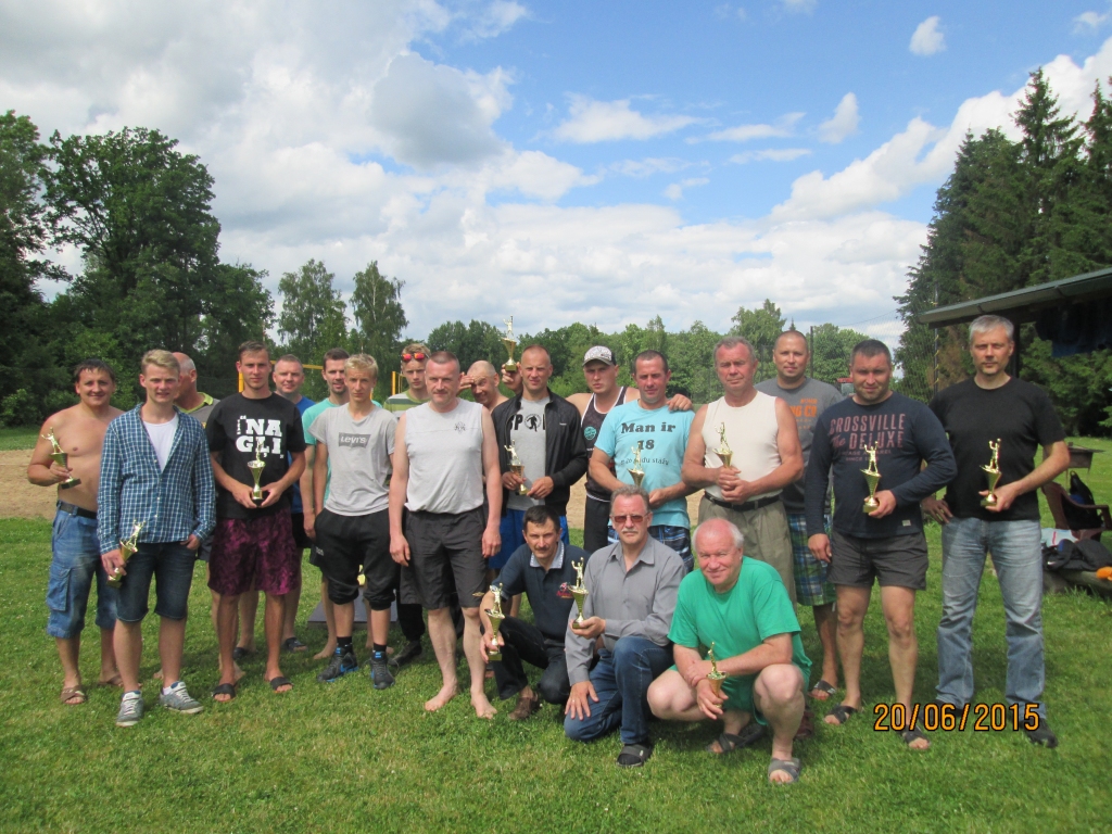 «Jāņa Kalēja kausa izcīņas» dalībnieku kopbilde.
Autors: lidumniekusports.lv