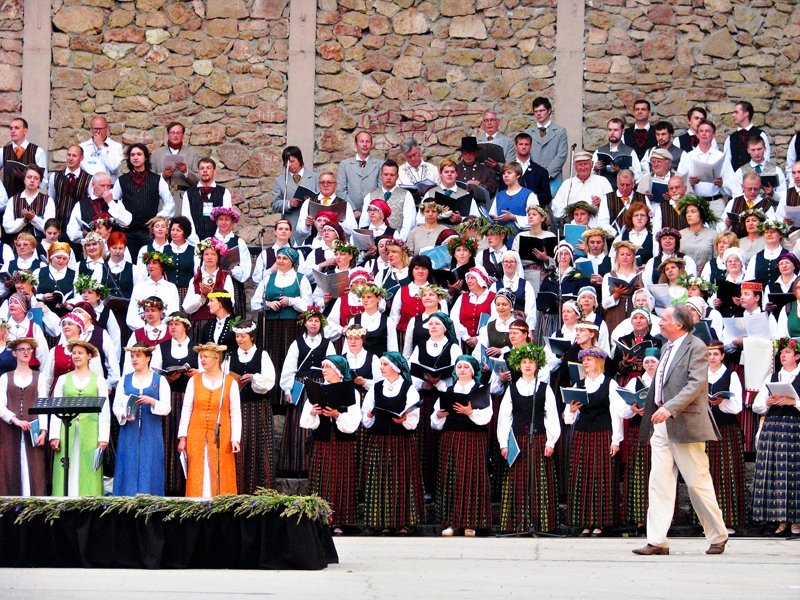 Novadu dienās Bauskā Ziemeļu un Baltijas valstu VIII Dziesmu svētku kopkori diriģēt dodas Vitolds Rijnieks. 
Autors: Vilnis Auzāns