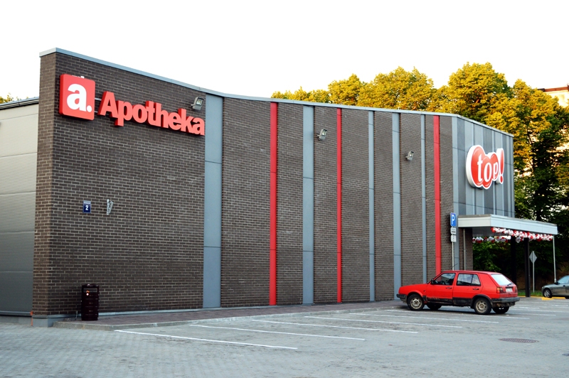 Veikala «top!» ēkā Iecavā telpas atvēlētas arī nomniekiem, tostarp aptiekai.
Autors: Zane Gorškova