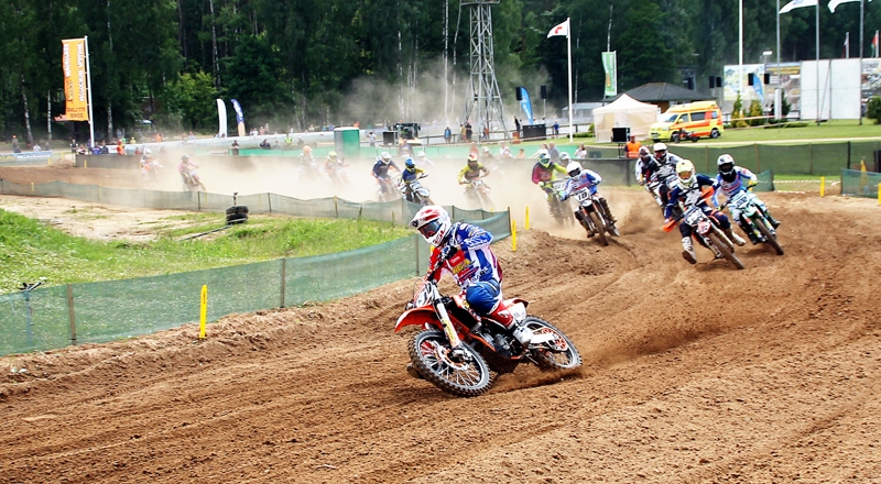 Pīlādžu mototrasē. Tomass Šileika izrāvās vadībā jau pašā sacensību sākumā.
Autors: Uldis Varnevičs