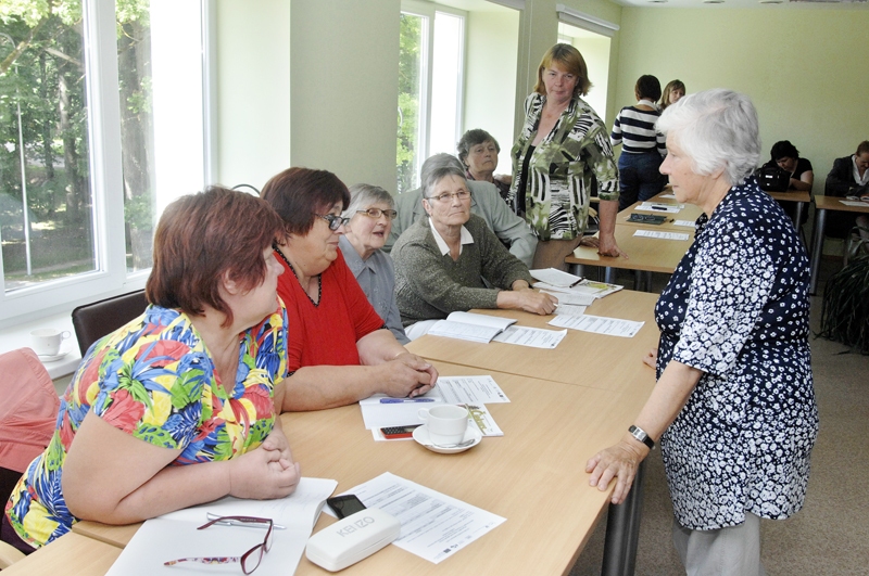 Farmācijas doktore Vija Eniņa interesentiem stāsta par dabā atrodamo augu ārstnieciskajām īpašībām.
Autors: Ivars Bogdanovs