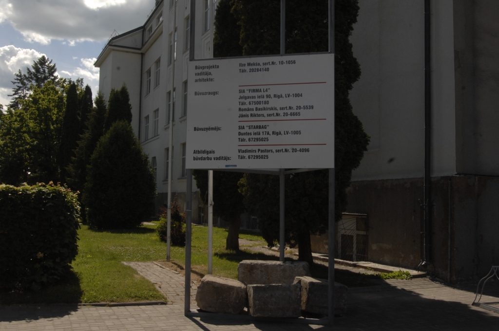 Remontdarbiem Bauskas Valsts ģimnāzijā bija jābūt pilnībā pabeigtiem jau aprīlī, bet tie, visticamāk, netiks pabeigti arī līdz jaunā mācību gada sākumam.
Autors: Ivars Bogdanovs