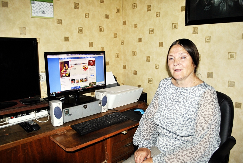 Austrai Počai septiņdesmit gados lielākais laika zaglis un ikdienas mazais grēks esot sēdēšana pie datora. Lielākoties viņa «sērfojot» sociālajos tīklos un lasot ziņas.
Autors: Māris Krūmiņš