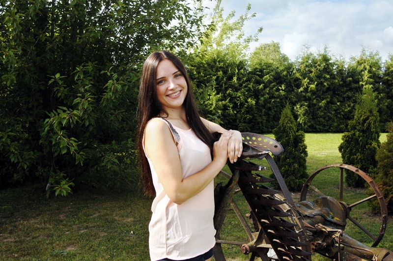 Dinija Kalēja pilngadību svinēs plašā draugu un ģimenes lokā kādā viesu namā. 
Autors: Ivars Bogdanovs