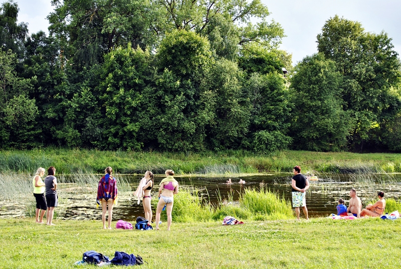 Bērni traumas gūst biežāk. Piesardzība jāievēro, arī atpūšoties pie ūdens.
Autors: Zane Gorškova