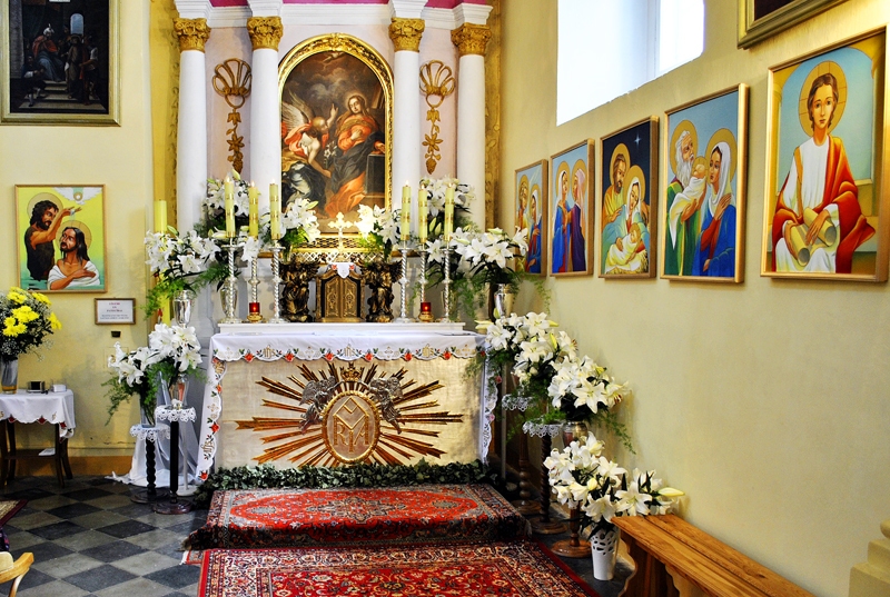 Skaistkalnes Dievmātes Latvijas ģimeņu aizbildnes svētvieta gaida ļaudis uz dievkalpojumiem Kanepenes svētku dienās.
Autors: no «Bauskas Dzīves» arhīva.