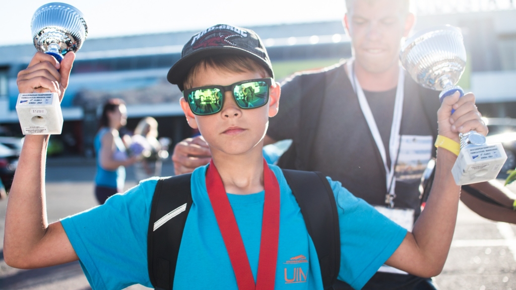 Eiropas čempionāta individuālajās sacensībās trešo vietu otrajā laivu klasē izcīnīja Nils Slakteris.
Autors: Viesturs Lācis