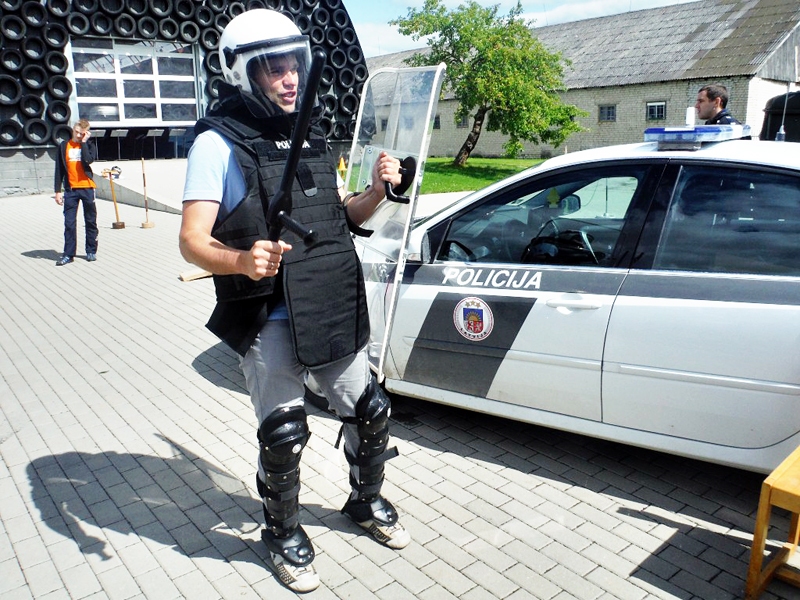 Autors: no policijas albuma