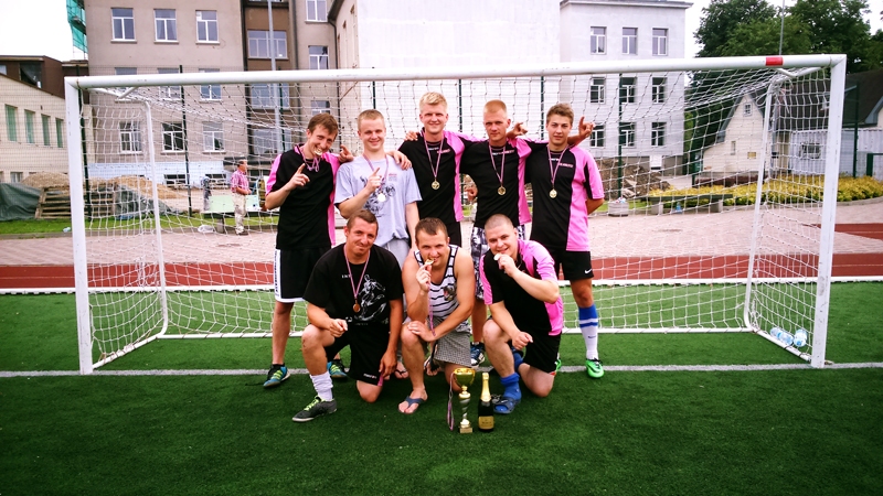 «Ceraukstes» vienība – Īslīces pagasta atklātā minifutbola turnīra uzvarētāja. 
Autors: no komandas albuma