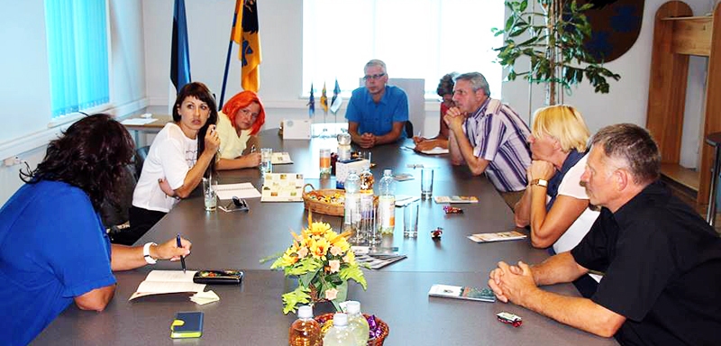 Pašvaldību pārstāvji no Rundāles, Halingas un Pakrojas spriež par nākotnes sadarbību.
Autors: Rundāles novada dome