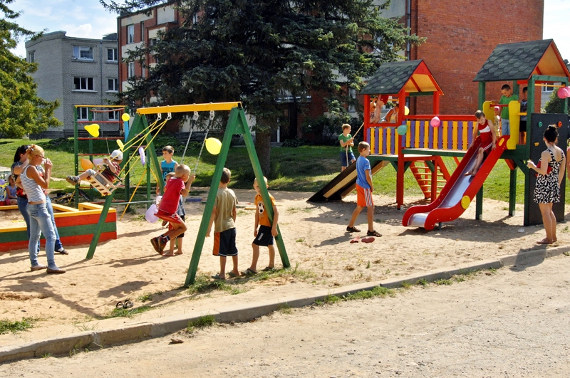 Rotaļu laukums Misā izveidots pašu spēkiem ar pašvaldības un uzņēmēju atbalstu. 
Autors: Ivars Bogdanovs