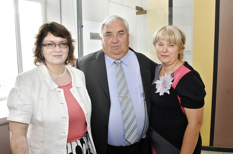 Direktori Laila Jurcika (no kreisās), Georgijs Ostrovskis un Inese Rīna.
Autors: Ivars Bogdanovs