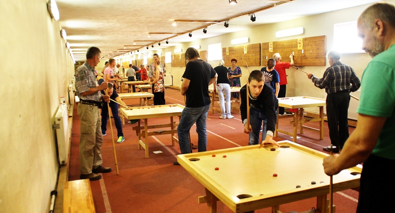 Codes kausa izcīņa novusā pulcināja daudz dalībnieku.
Autors: Uldis Varnevičs