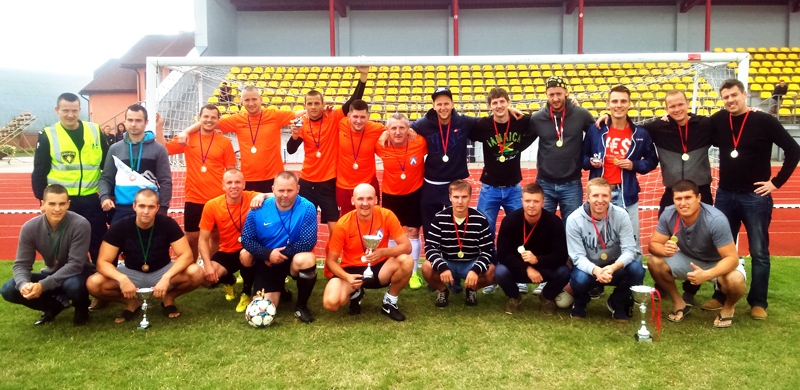 Pirmo trīs vietu ieguvēji. No kreisās: «Policija», «Bauska», «Īslīce».
Autors: Artūrs Dulbe