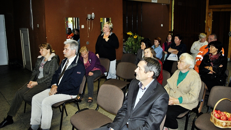 Misas ciemata ļaudis ir pirmie Vecumnieku novadā, ar kuriem tikās pašvaldības vadība pirms 2016. gada budžeta izstrādes. 
Autors: Māris Krūmiņš