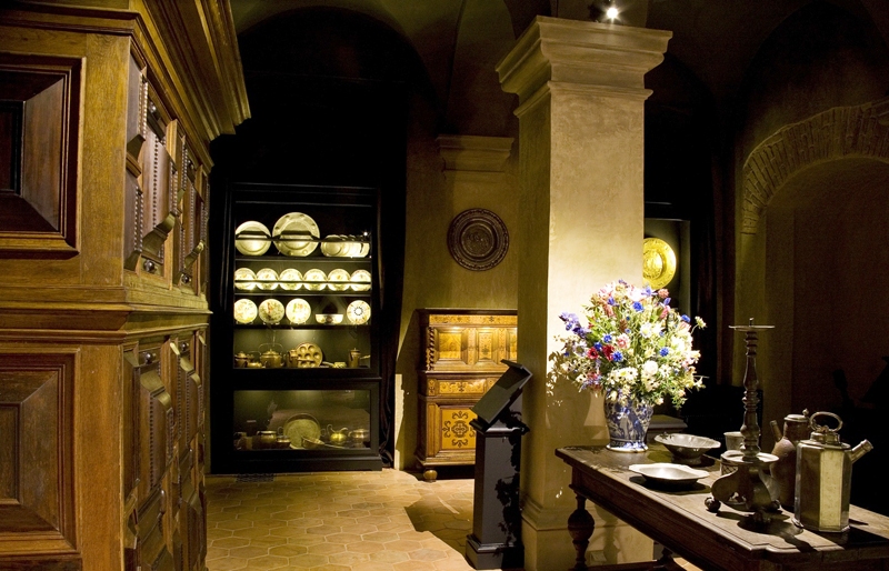 Rundāles pils īpašā ekspozīcija «No gotikas līdz jūgendstilam» svētdien būs apskatāma bez maksas.
Autors: no rundale.net.