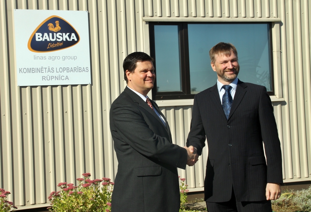 Kaspars Gerhards un Edgars Godmanis tiekas SIA 