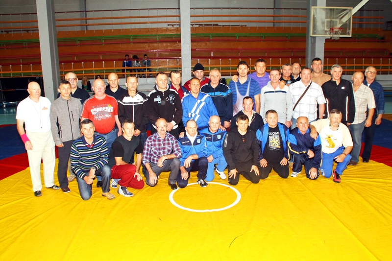 Pirms sacensībām daļa dalībnieku apvienojās kopējā bildē.
Autors: Uldis Varnevičs