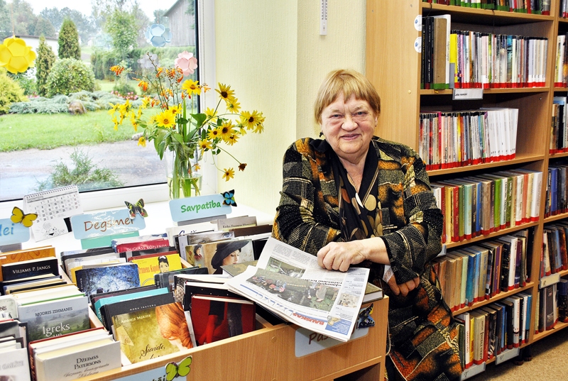 Jozefīna Līdaka ir bieža viešņa Skaistkalnes bibliotēkā. Viņas iecienītākā avīze «Bauskas Dzīve».
Autors: Ivars Bogdanovs