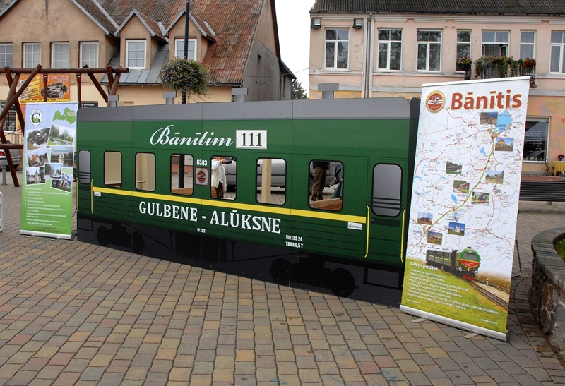 Pērn Latvijas tūrisma informācijas pirmajā gadatirgū Bauskā bija «atbraucis» šaursliežu bānītis no Gulbenes.
Autors: Ivars Bogdanovs