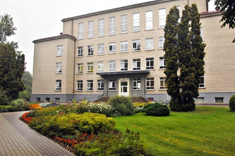 Iecavas internātpamatskolā daļa bērniem gatavotā ēdiena top no vietējiem produktiem.
Autors: no «Bauskas Dzīves» arhīva