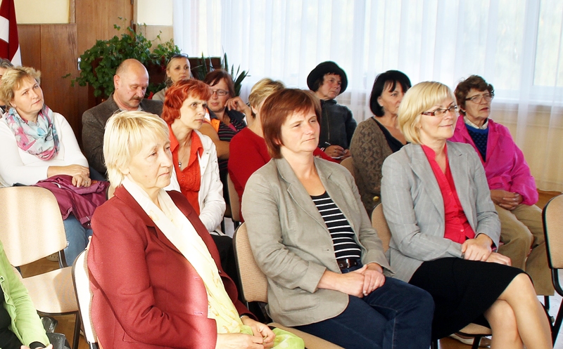 Valliešu tikšanās ar Vecumnieku novada domes vadību ritēja mierīgā gaisotnē. 
Autors: Uldis Varnevičs