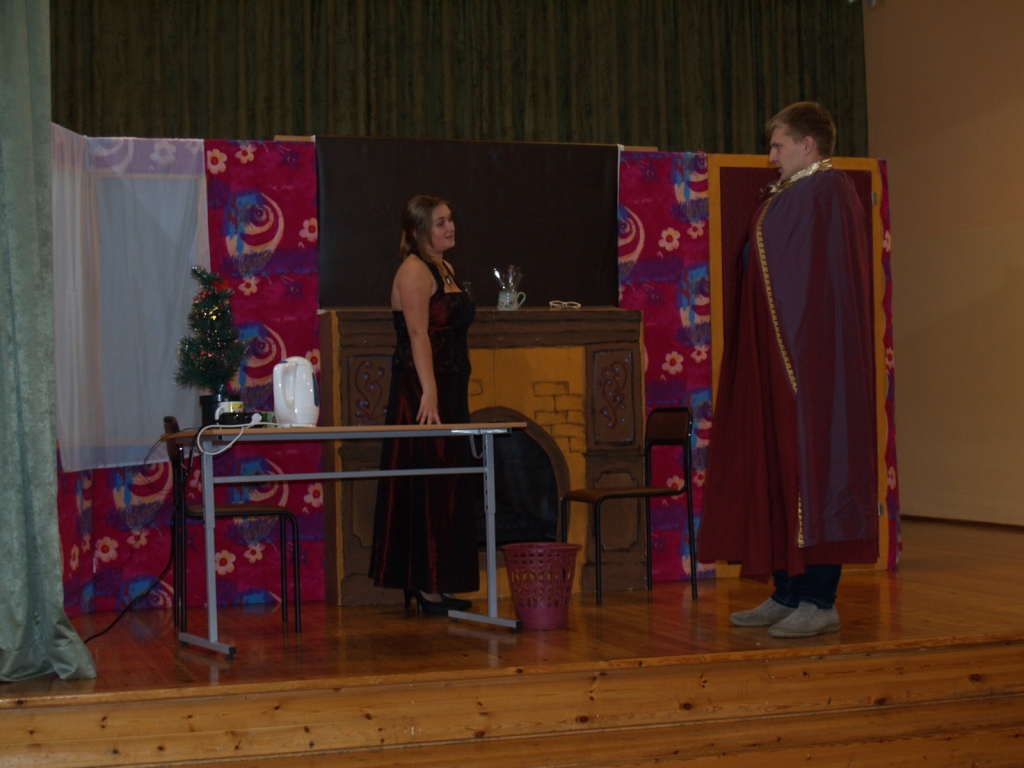 Guna Matveja un Dāvis Zāģers prasmīgi atveidoja jaunos skolotājus.

Autors: Antra Ērgle