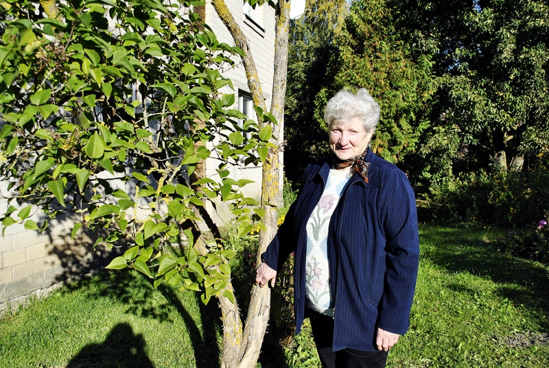 Jubilāre Irēna Strautiņa ir laimīga. Viņai ir liela ģimene, kā pati saka, – droša aizmugure.
Autors: Ivars Bogdanovs