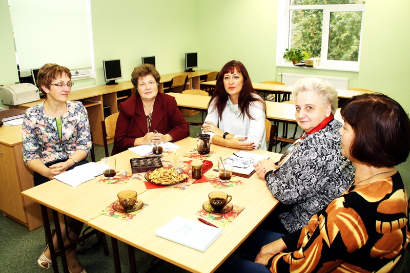 «Inovatīvās pieredzes skolas» komanda – Rolanda Ķiņķevska (no kreisās), Ilze Cīrule, Anda Kuzma, Aldona Alenčika un Rudīte Dambeniece.
Autors: Uldis Varnevičs