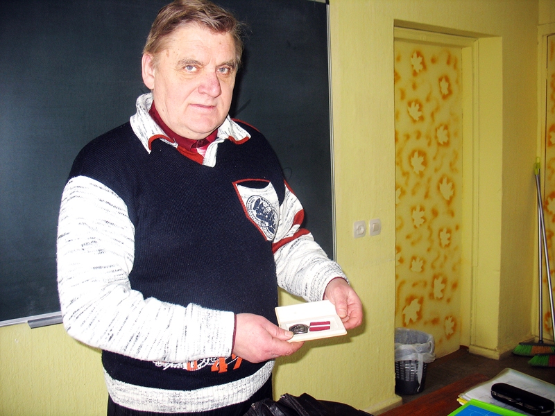 Dainis Vanags pēc 40 gadiem atkal nonācis aktieru pulkā.
Autors: no «Bauskas Dzīves» arhīva.