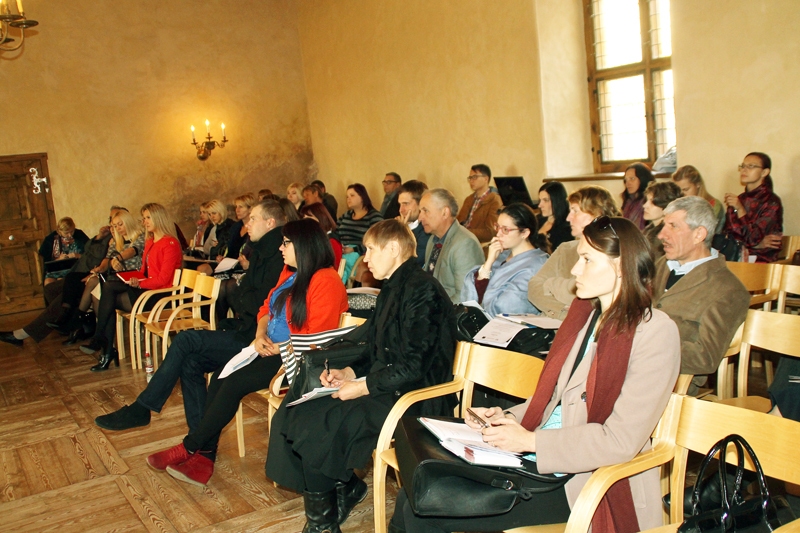 Bauskas pilī ekonomikas forumu apmeklēja aptuveni 50 interesentu.
Autors:  Uldis Varnevičs