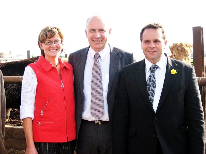 Edvards O’Riordans (vidū), Togoškas centra vadītājs.
Autors: no EK arhīva.