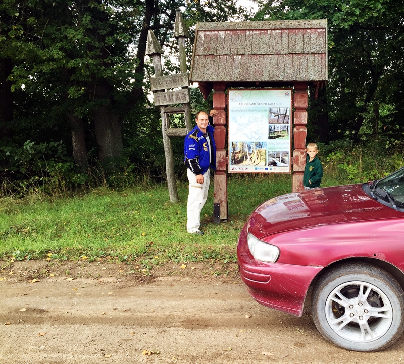 Guntars Žilinskis ar dēlu Rihardu sacensībās Lietuvā.
Autors: no personiskā albuma