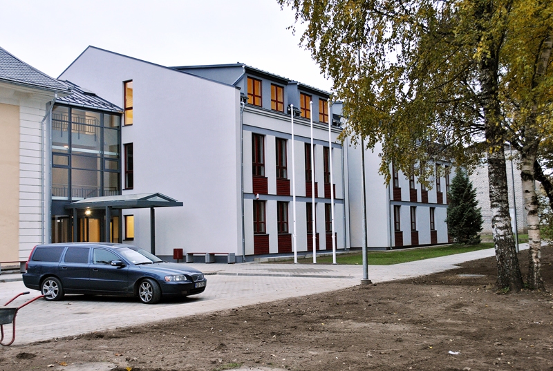 Jaunbūvētais apjoms veidots ar ērtām mācību klasēm un pedagogu telpām.
Autors: Ivars Bogdanovs