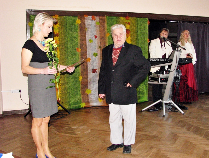 Senioru pasākumā Grenctālē sumināja tos Brunavas pagasta vecļaudis, kuri šogad svinējuši apaļas vai pusapaļas jubilejas. Viņu vidū arī Edmunds Zaborskis. 
Autors: Vilnis Auzāns