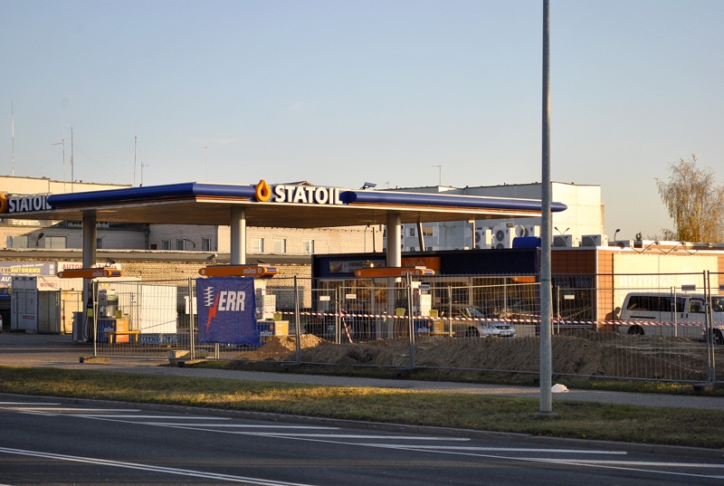 Degvielas uzpildes stacijā «Statoil» Bauskā līdz novembra beigām nebūs iespējams iegādāties degvielu. 
Autors: Ivars Bogdanovs