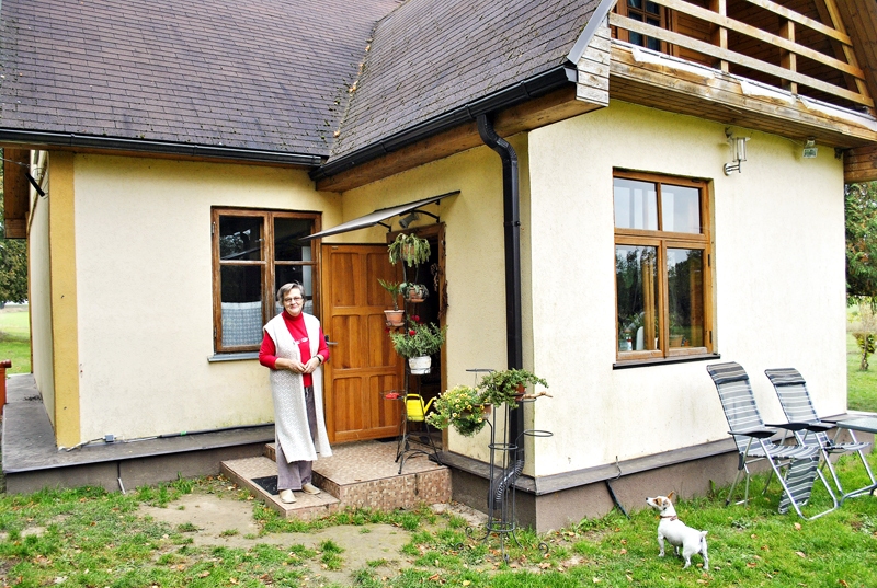 Inta Jurgēvica ar meitām pamazām uzlabojusi senās sētas veidolu.
Autors: Māris Krūmiņš